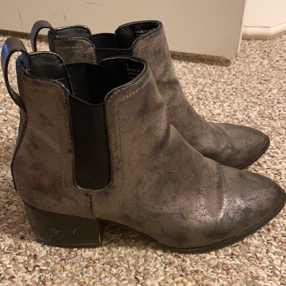 American eagle silver booties